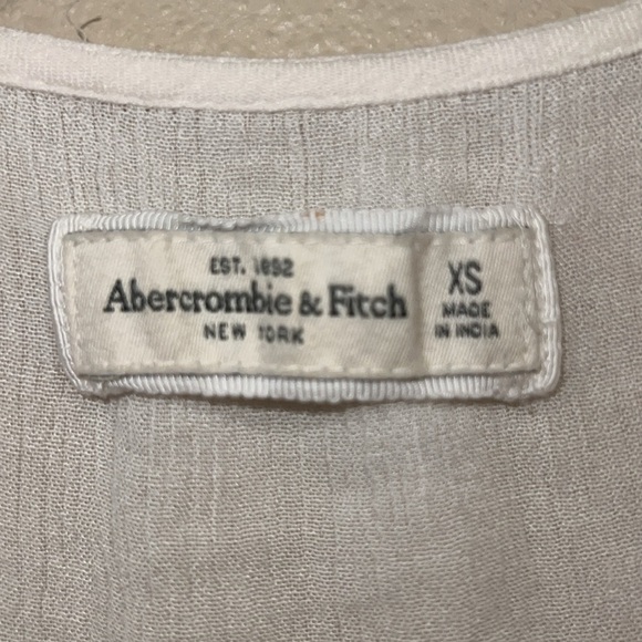 Abercrombie & Fitch White Embellished Blouse with Blue Embroidery boho style XS - Picture 4 of 5